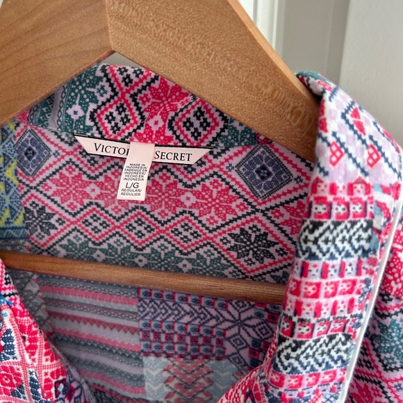 Victoria's Secret Multicolor Patterned Pajama Set - Picture 6 of 15